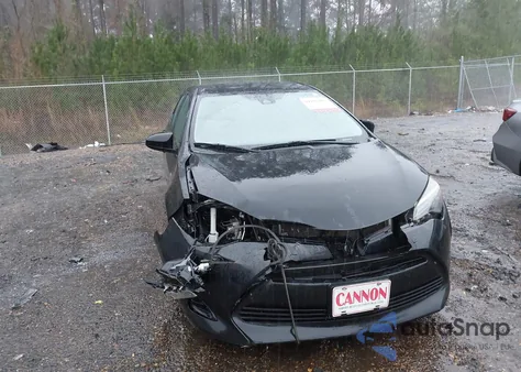 2017 Toyota Corolla Le z USA, uszkodzony, nr VIN 2T1BURHE7HC868290